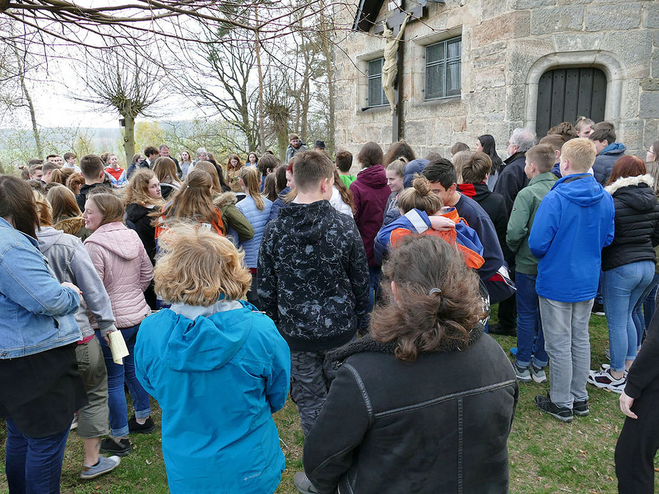 Ökumenischer Jugendkreuzweg in Naumburg (Foto: Karl-Franz Thiede)